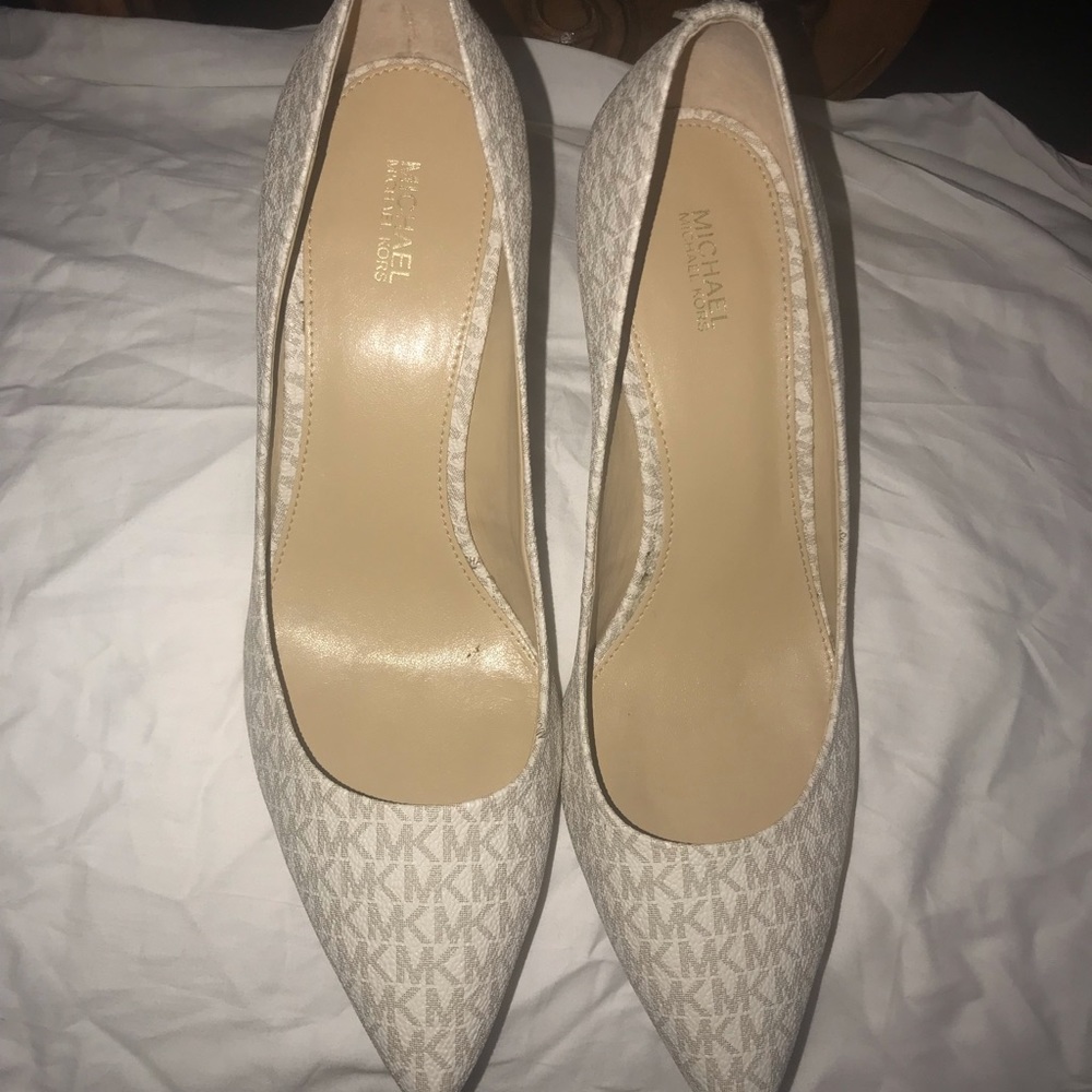 Mk heels